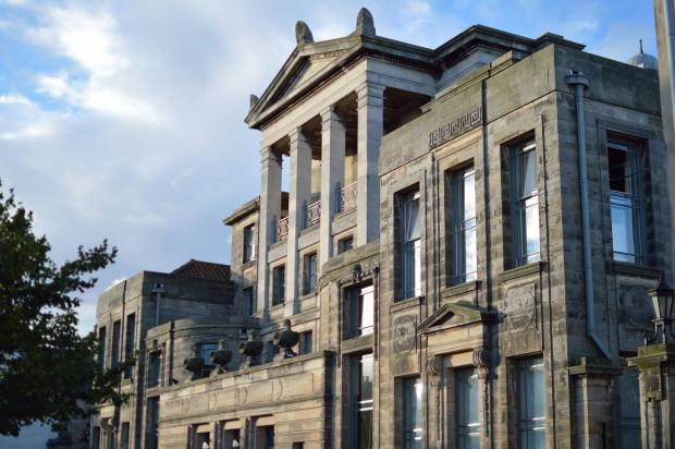 14572110_1125463720871851_187401501_o-620x412